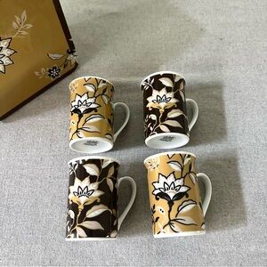 Floral Mug Set with Box NEW